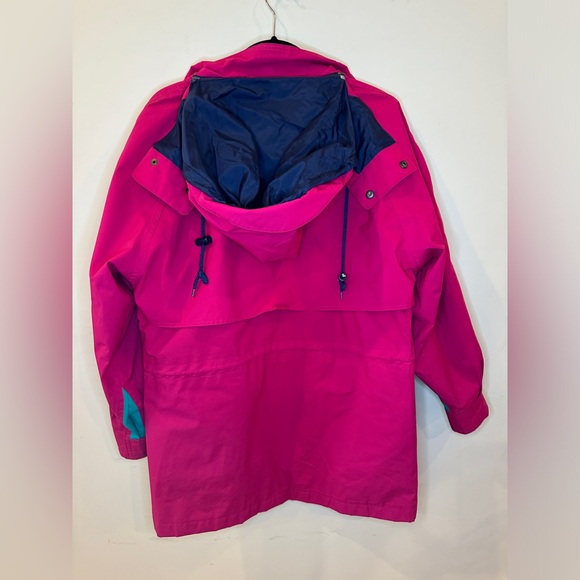 Eddie Bauer pink raincoat/windbreaker, women’s size medium - Picture 2 of 7